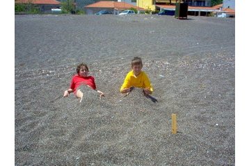 Grecia Privát Agali, Esterno